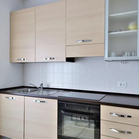 Apartment By Near Di